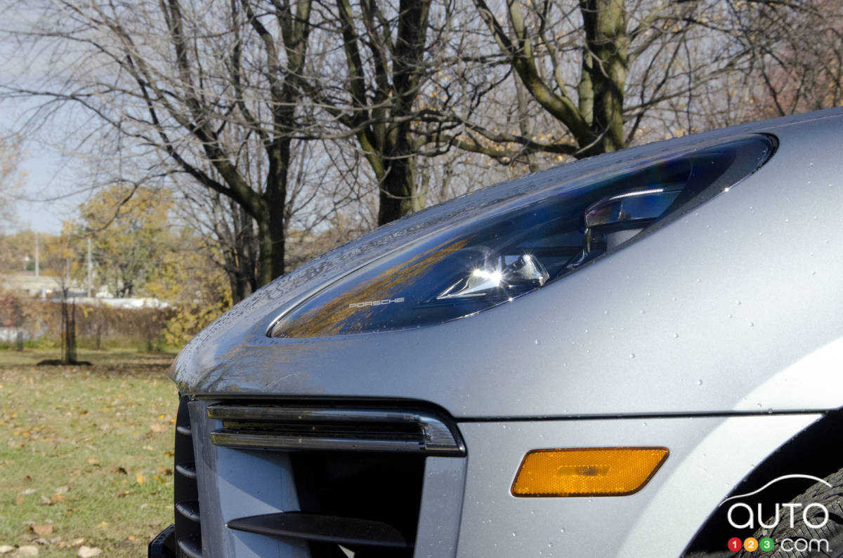 Porsche Macan Turbo 2020, phare